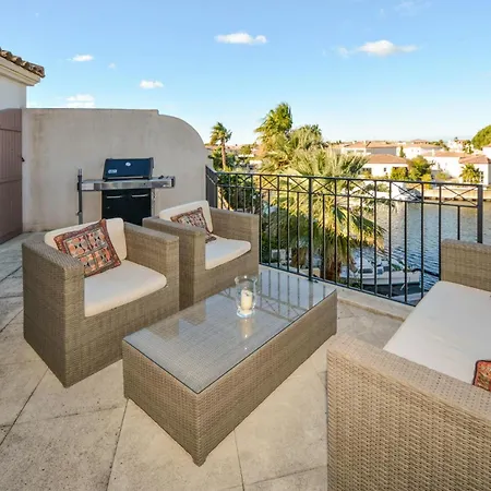 Hébergement de vacances 3 Bedroom Gorgeous In