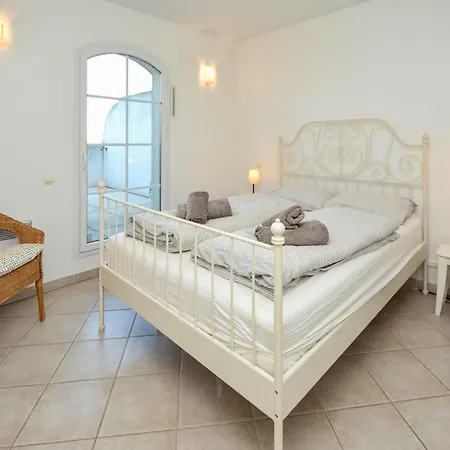 Cozy In With House Sea View